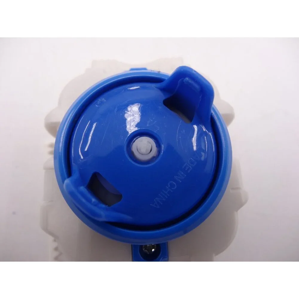 Beyblade Tomy‎ Hasbro White Launcher Spinner With White Ripcord